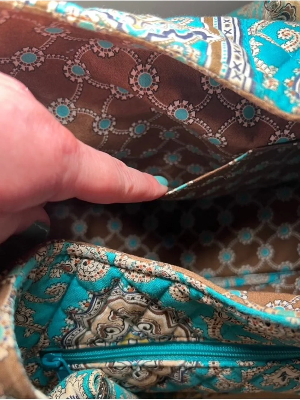 Vera Bradley Hobo Bag Quilted Shoulder Handbag Pockets Blue Turquoise Paisley
